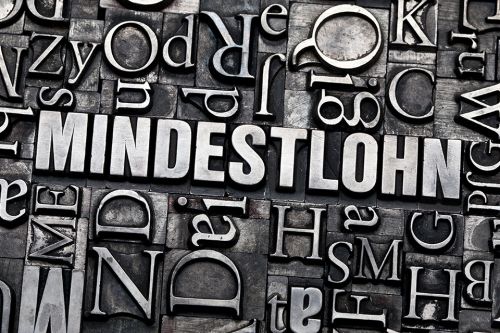 © Goss Vitalij - stock.adobe.com Foto: Schriftzug Mindestlohn